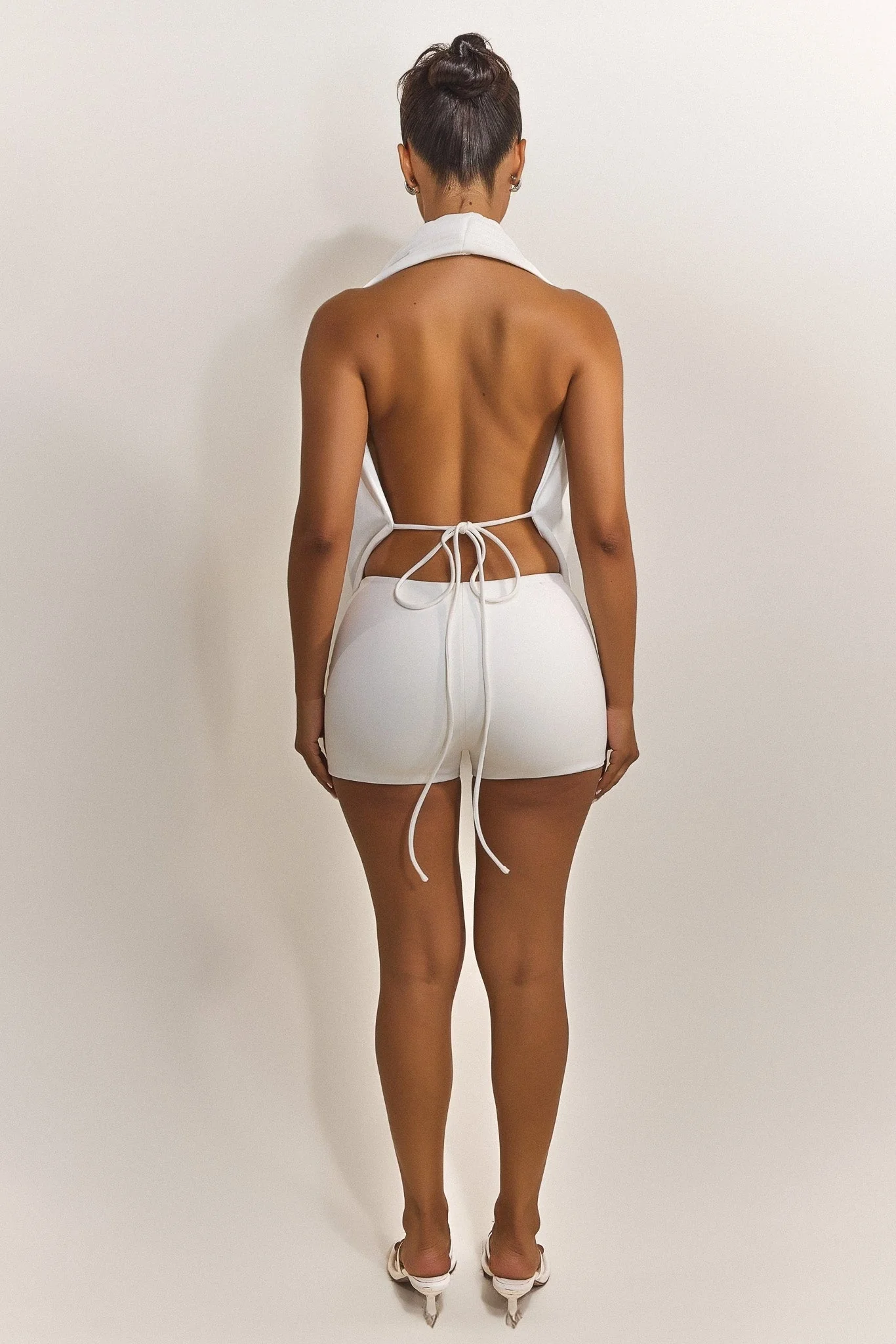 The Leia Mini Shorts in White - Image 14