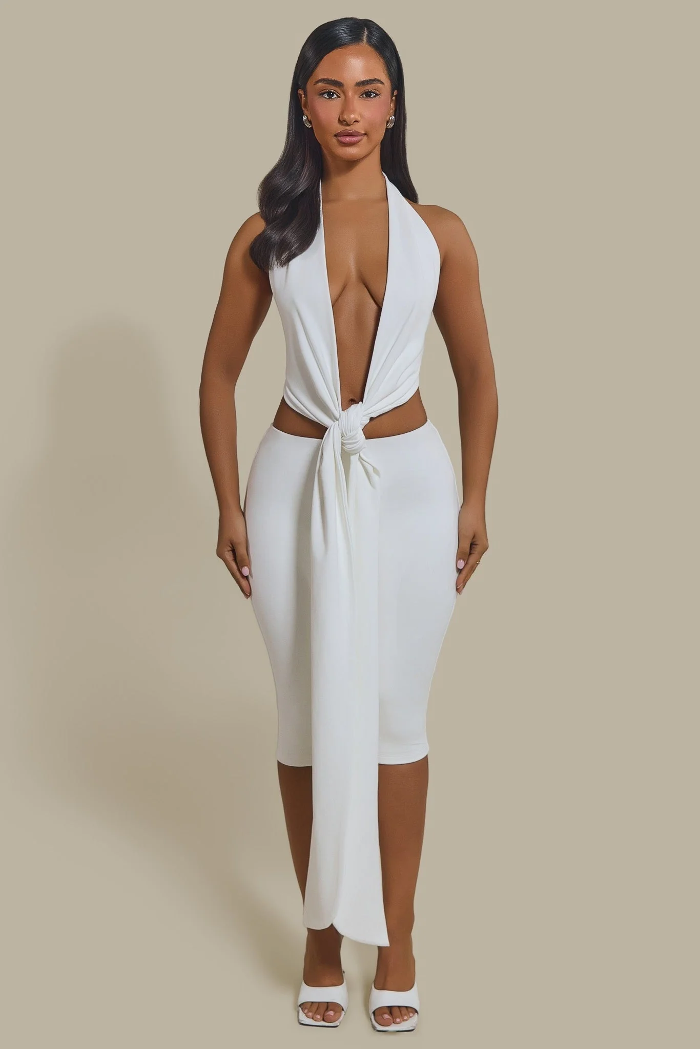 The Maryam Capri Leggings in White - Image 14