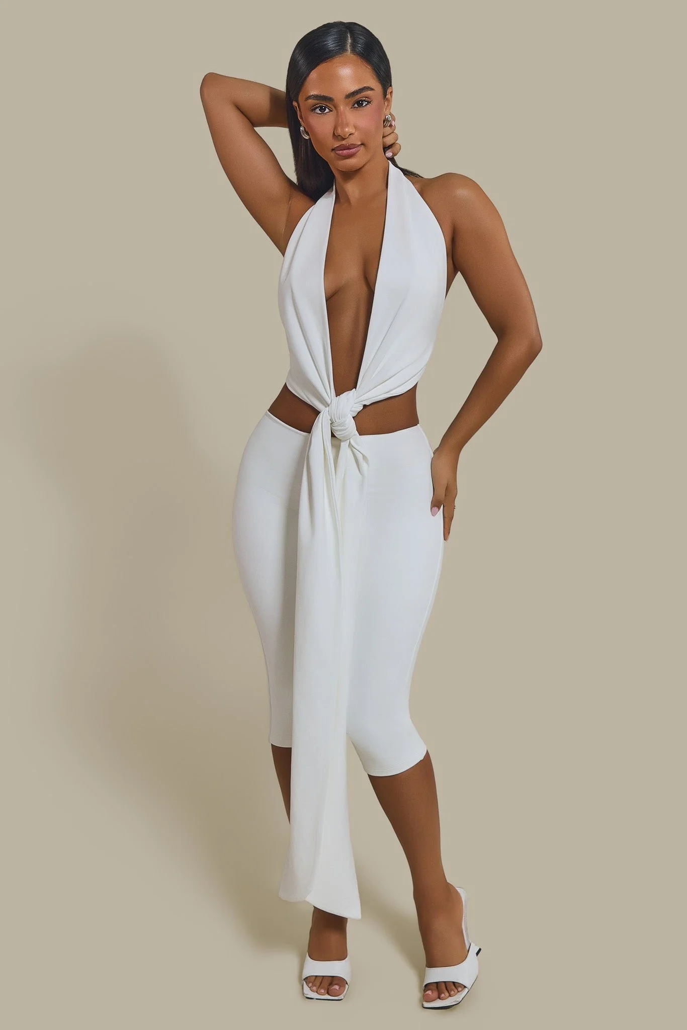 The Maryam Capri Leggings in White - Image 9